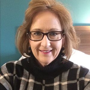 Meet your Posher, Lori